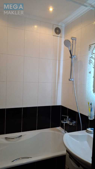 Оренда 3 кімнатної квартири, <a class="location-link" href="/kiev/" title="Недвижимость Київ">Київ</a>, <a class="location-link" href="/kiev/svyatoshinskij/" title="Недвижимость Святошинський район">Святошинський р-н</a>, Підлісна вул., 2 (изображение 10)