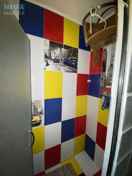 Продаж дома, 3 поверху, 252 кв.м, 6 кімнат, ділянка 9 соток, <a class="location-link" href="/kalinovka-pgt-kv/" title="Недвижимость Калинівка">Калинівка</a>, провулок Зоряний, 2 (изображение 9)