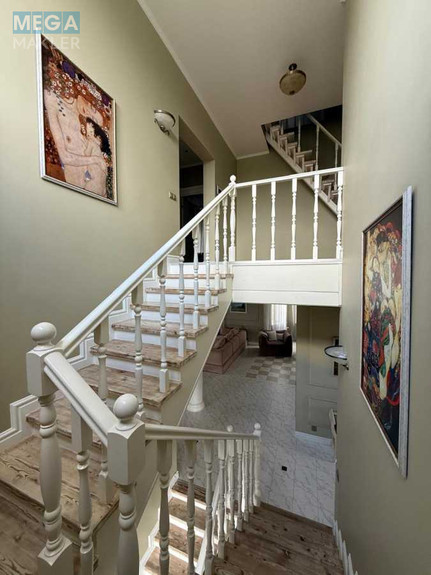 Продаж дома, 2 поверху, 350 кв.м, 7 кімнат, ділянка 8 соток, <a class="location-link" href="/kiev/" title="Недвижимость Київ">Київ</a>, <a class="location-link" href="/kiev/goloseevskij/" title="Недвижимость Голосіївський район">Голосіївський р-н</a>, Максима Рильського вул. (изображение 12)