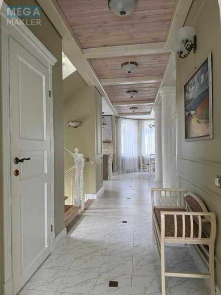 Продаж дома, 2 поверху, 350 кв.м, 7 кімнат, ділянка 8 соток, <a class="location-link" href="/kiev/" title="Недвижимость Київ">Київ</a>, <a class="location-link" href="/kiev/goloseevskij/" title="Недвижимость Голосіївський район">Голосіївський р-н</a>, Максима Рильського вул. (изображение 20)