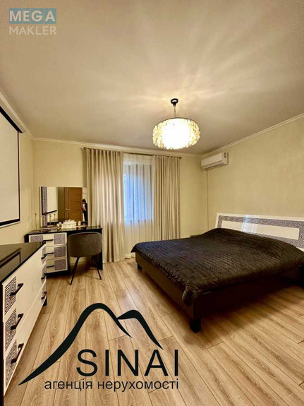 Продаж дома, 1 поверх, 230 кв.м, 7 кімнат, ділянка 12 соток, <a class="location-link" href="/beregovo/" title="Недвижимость Берегове">Берегове</a>, Грабовского, 66 (изображение 8)