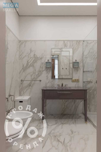 Продаж 4 кімнатної квартири (228/?/23), 5 пов. 5 пов. будинку, <a class="location-link" href="/kiev/" title="Недвижимость Київ">Київ</a>, <a class="location-link" href="/kiev/pecherskij/" title="Недвижимость Печерський район">Печерський р-н</a>, Глазунова вул., 13 (изображение 18)