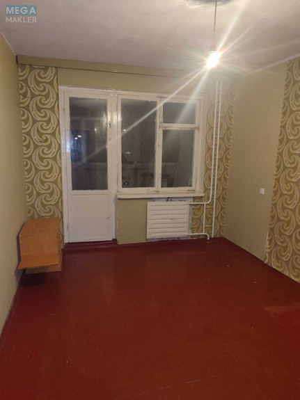 Продаж 3 кімнатної квартири (68/45/7), 6 пов. 9 пов. будинку, <a class="location-link" href="/smela/" title="Недвижимость Сміла">Сміла</a>, Рєпіна (изображение 3)