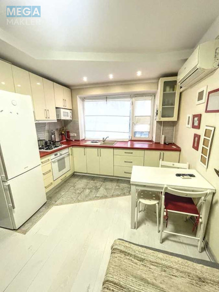 Оренда 2 кімнатної квартири, <a class="location-link" href="/kiev/" title="Недвижимость Київ">Київ</a>, <a class="location-link" href="/kiev/dneprovskij/" title="Недвижимость Дніпровський район">Дніпровський р-н</a>, Валентина Сєрова вул., 34 (изображение 4)