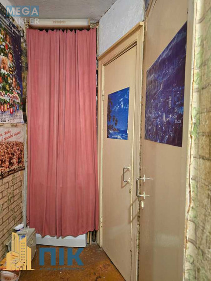 Продаж 3 кімнатної квартири (56/40/6), 2 пов. 5 пов. будинку, <a class="location-link" href="/kiev/" title="Недвижимость Київ">Київ</a>, <a class="location-link" href="/kiev/pecherskij/" title="Недвижимость Печерський район">Печерський р-н</a>, Бастионная ул., 13 (изображение 9)