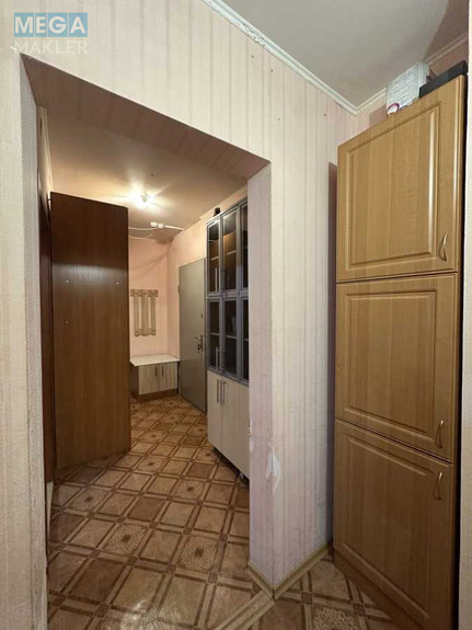 Оренда 1 кімнатної квартири, <a class="location-link" href="/kiev/" title="Недвижимость Київ">Київ</a>, <a class="location-link" href="/kiev/darnickij/" title="Недвижимость Дарницький район">Дарницький р-н</a>, Урлівська вул., 38 (изображение 2)