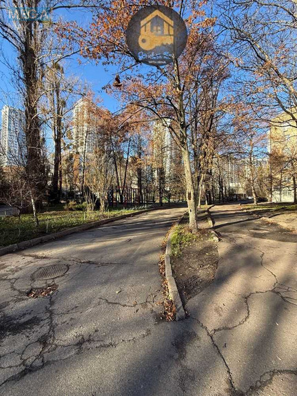 Оренда 1 кімнатної квартири, <a class="location-link" href="/kiev/" title="Недвижимость Київ">Київ</a>, <a class="location-link" href="/kiev/pecherskij/" title="Недвижимость Печерський район">Печерський р-н</a>, Кіквідзе вул., 28А (изображение 15)