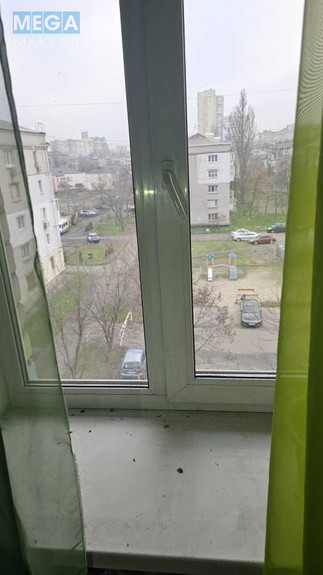 Продаж 3 кімнатної квартири (56/38/7), 5 пов. 5 пов. будинку, <a class="location-link" href="/kiev/" title="Недвижимость Київ">Київ</a>, <a class="location-link" href="/kiev/darnickij/" title="Недвижимость Дарницький район">Дарницький р-н</a>, Юрія Пасхаліна вул., 5 (изображение 9)