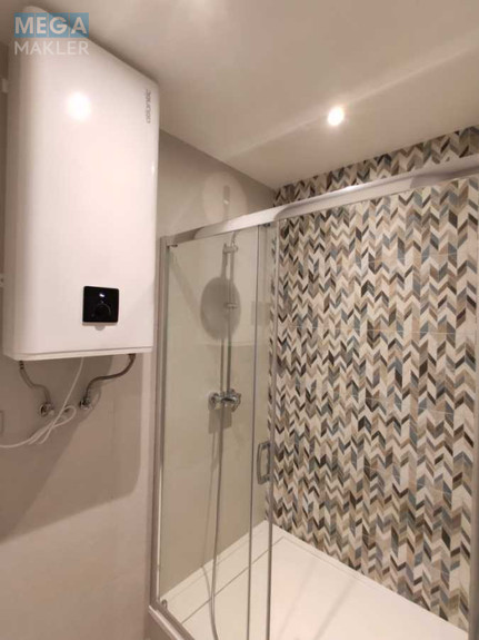 Продаж комерційної нерухомості, 126 кв.м, под офис, <a class="location-link" href="/kiev/" title="Недвижимость Київ">Київ</a>, <a class="location-link" href="/kiev/goloseevskij/" title="Недвижимость Голосіївський район">Голосіївський р-н</a>, Жилянская ул., 59 (изображение 10)