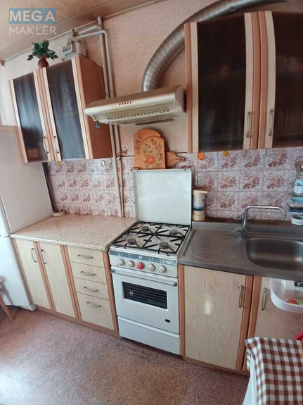 Продаж 3 кімнатної квартири (59/42/8), 4 пов. 9 пов. будинку, <a class="location-link" href="/kiev/" title="Недвижимость Київ">Київ</a>, <a class="location-link" href="/kiev/dneprovskij/" title="Недвижимость Дніпровський район">Дніпровський р-н</a>, Верховної Ради бульв., 19a (изображение 10)