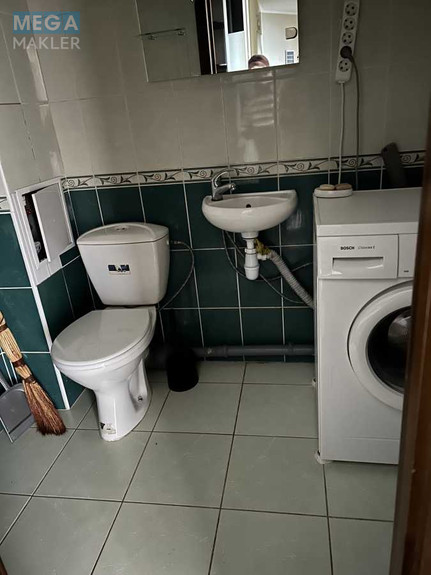 Продаж 2 кімнатної квартири (74/36/12), 9 пов. 25 пов. будинку, <a class="location-link" href="/kiev/" title="Недвижимость Київ">Київ</a>, <a class="location-link" href="/kiev/svyatoshinskij/" title="Недвижимость Святошинський район">Святошинський р-н</a>, Осіння вул., 33 (изображение 3)