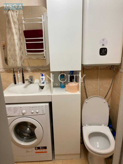 Продаж 2 кімнатної квартири (45,5/29,3/7,9), 3 пов. 5 пов. будинку, <a class="location-link" href="/kiev/" title="Недвижимость Київ">Київ</a>, <a class="location-link" href="/kiev/svyatoshinskij/" title="Недвижимость Святошинський район">Святошинський р-н</a>, Академика Доброхотова ул., 10 (изображение 10)