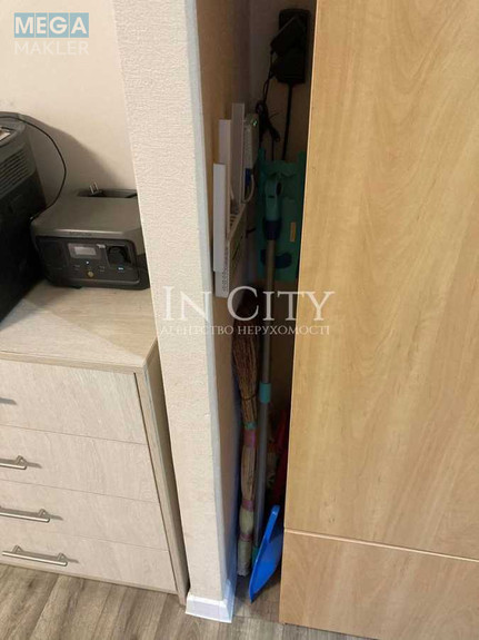 Продаж 2 кімнатної квартири (45,5/29,3/7,9), 3 пов. 5 пов. будинку, <a class="location-link" href="/kiev/" title="Недвижимость Київ">Київ</a>, <a class="location-link" href="/kiev/svyatoshinskij/" title="Недвижимость Святошинський район">Святошинський р-н</a>, Академика Доброхотова ул., 10 (изображение 11)