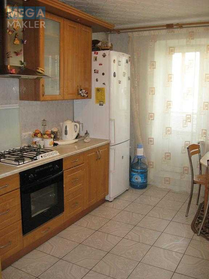 Оренда 3 кімнатної квартири, <a class="location-link" href="/kiev/" title="Недвижимость Київ">Київ</a>, <a class="location-link" href="/kiev/obolonskij/" title="Недвижимость Оболонський район">Оболонський р-н</a>, Казанская ул., 18 (изображение 5)