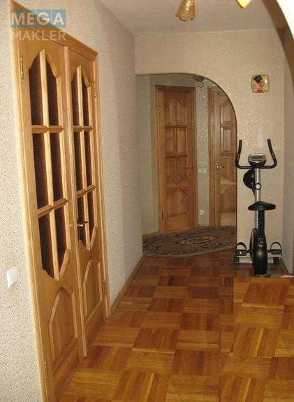 Оренда 3 кімнатної квартири, <a class="location-link" href="/kiev/" title="Недвижимость Київ">Київ</a>, <a class="location-link" href="/kiev/obolonskij/" title="Недвижимость Оболонський район">Оболонський р-н</a>, Казанская ул., 18 (изображение 25)