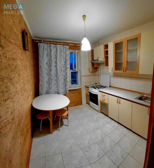 Оренда 2 кімнатної квартири, <a class="location-link" href="/kiev/" title="Недвижимость Київ">Київ</a>, <a class="location-link" href="/kiev/solomenskij/" title="Недвижимость Солом'янський район">Солом'янський р-н</a>, Нововокзальна вул., 21 (изображение 15)