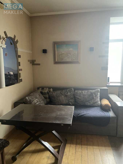 Продаж 3 кімнатної квартири (73/45/10), 6 пов. 6 пов. будинку, <a class="location-link" href="/kiev/" title="Недвижимость Київ">Київ</a>, <a class="location-link" href="/kiev/solomenskij/" title="Недвижимость Солом'янський район">Солом'янський р-н</a>, Валерія Лобановського просп., 5 (изображение 3)