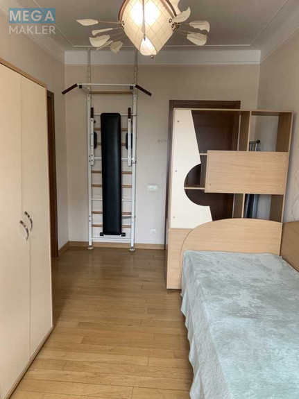 Продаж 3 кімнатної квартири (73/45/10), 6 пов. 6 пов. будинку, <a class="location-link" href="/kiev/" title="Недвижимость Київ">Київ</a>, <a class="location-link" href="/kiev/solomenskij/" title="Недвижимость Солом'янський район">Солом'янський р-н</a>, Валерія Лобановського просп., 5 (изображение 10)