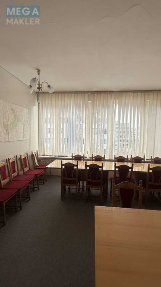 Продаж комерційної нерухомості, 570 кв.м, под офис, <a class="location-link" href="/lviv/" title="Недвижимость Львів">Львів</a>, <a class="location-link" href="/lviv/shevchenkovskij/" title="Недвижимость Шевченківський район">Шевченківський р-н</a>, Чорновола, 65 (изображение 4)