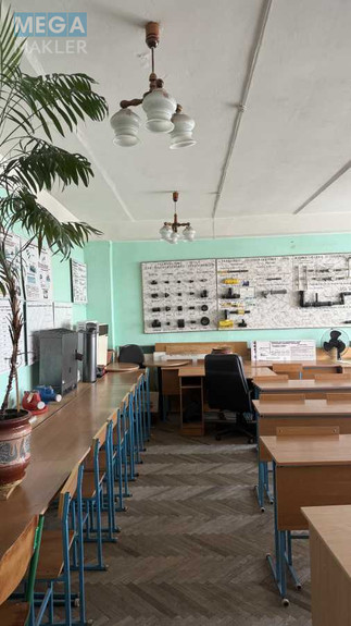 Продаж комерційної нерухомості, 570 кв.м, под офис, <a class="location-link" href="/lviv/" title="Недвижимость Львів">Львів</a>, <a class="location-link" href="/lviv/shevchenkovskij/" title="Недвижимость Шевченківський район">Шевченківський р-н</a>, Чорновола, 65 (изображение 7)