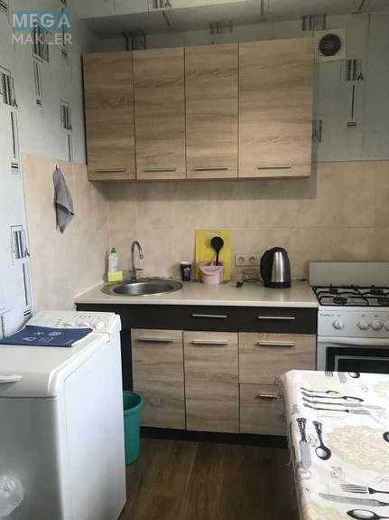 Оренда 2 кімнатної квартири, <a class="location-link" href="/kiev/" title="Недвижимость Київ">Київ</a>, <a class="location-link" href="/kiev/svyatoshinskij/" title="Недвижимость Святошинський район">Святошинський р-н</a>, Генерала Потапова вул., 1б (изображение 2)