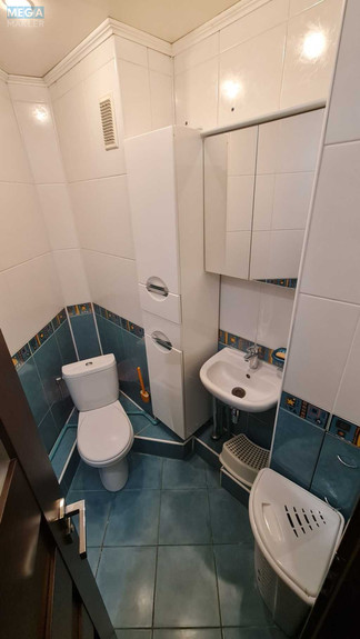 Оренда 3 кімнатної квартири, <a class="location-link" href="/kiev/" title="Недвижимость Київ">Київ</a>, <a class="location-link" href="/kiev/svyatoshinskij/" title="Недвижимость Святошинський район">Святошинський р-н</a>, Святошинская пл., 1 (изображение 10)