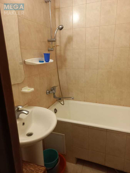 Оренда 2 кімнатної квартири, <a class="location-link" href="/kiev/" title="Недвижимость Київ">Київ</a>, <a class="location-link" href="/kiev/solomenskij/" title="Недвижимость Солом'янський район">Солом'янський р-н</a>, Вадима Гетьмана ул., 46 (изображение 10)