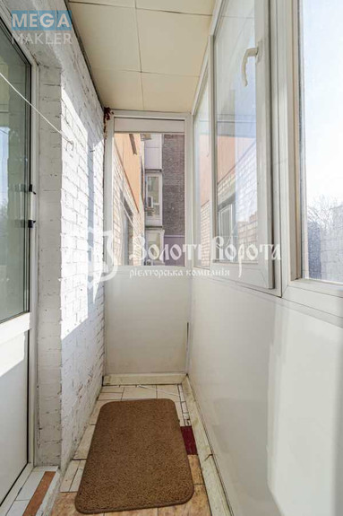 Продаж 3 кімнатної квартири (83/55/11), 6 пов. 9 пов. будинку, <a class="location-link" href="/kiev/" title="Недвижимость Київ">Київ</a>, <a class="location-link" href="/kiev/pecherskij/" title="Недвижимость Печерський район">Печерський р-н</a>, Кловський узвіз, 18 (изображение 9)