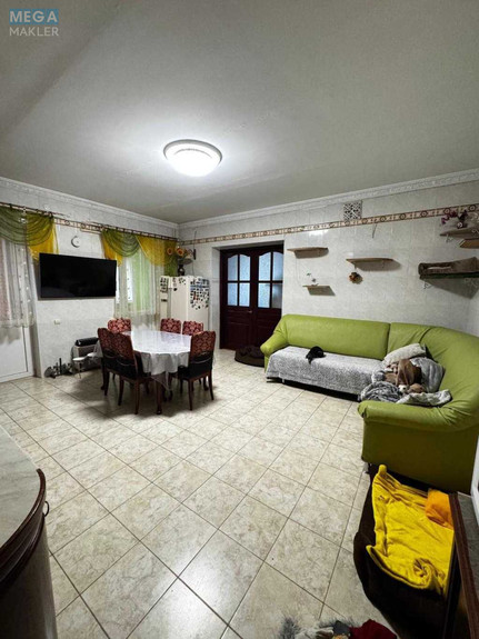 Продаж дома, 2 поверху, 491 кв.м, 8 кімнат, ділянка 10 соток, <a class="location-link" href="/kiev/" title="Недвижимость Київ">Київ</a>, <a class="location-link" href="/kiev/desnyanskij/" title="Недвижимость Деснянський район">Деснянський р-н</a>, Радунская ул. (изображение 12)