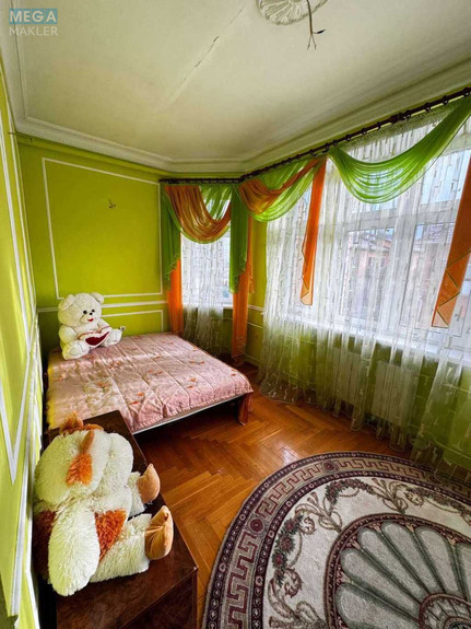 Продаж дома, 2 поверху, 491 кв.м, 8 кімнат, ділянка 10 соток, <a class="location-link" href="/kiev/" title="Недвижимость Київ">Київ</a>, <a class="location-link" href="/kiev/desnyanskij/" title="Недвижимость Деснянський район">Деснянський р-н</a>, Радунская ул. (изображение 19)