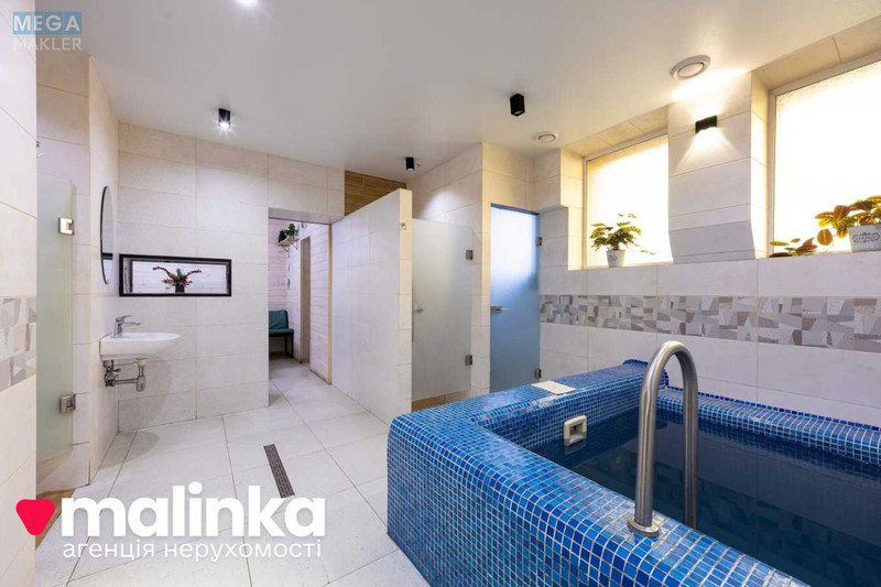 Продаж комерційної нерухомості, 72&nbsp;кв.м, <a class="location-link" href="/lviv/" title="Недвижимость Львів">Львів</a>, <a class="location-link" href="/lviv/frankovskij/" title="Недвижимость Франківський район">Франківський р-н</a>, Київська, 1 (изображение 2)