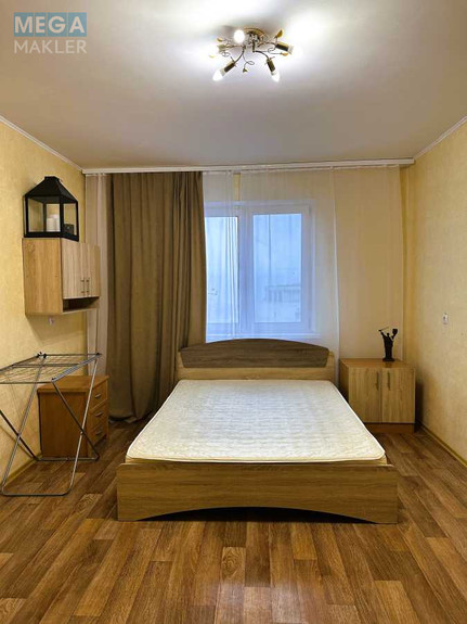 Оренда 1 кімнатної квартири, <a class="location-link" href="/kiev/" title="Недвижимость Київ">Київ</a>, <a class="location-link" href="/kiev/darnickij/" title="Недвижимость Дарницький район">Дарницький р-н</a>, Урлівська вул., 38 (изображение 2)