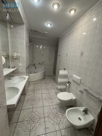 Оренда комерційної нерухомості, 195 кв.м, под офис, <a class="location-link" href="/kiev/" title="Недвижимость Київ">Київ</a>, <a class="location-link" href="/kiev/shevchenkovskij/" title="Недвижимость Шевченківський район">Шевченківський р-н</a>, Саксаганського вул., 99 (изображение 10)