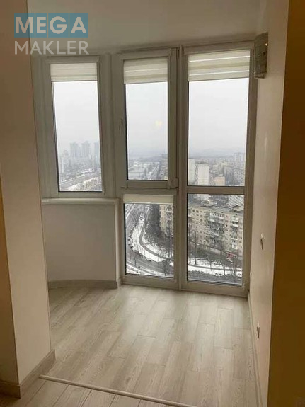 Оренда 3 кімнатної квартири, люкс, <a class="location-link" href="/kiev/" title="Недвижимость Київ">Київ</a>, <a class="location-link" href="/kiev/dneprovskij/" title="Недвижимость Дніпровський район">Дніпровський р-н</a>, пр. Соборності 30-А, ЖК Київська Венеція ( <img src="https://megamakler.com.ua/metro/ff0000.gif" alt="" class="metro" /> м. Левобережная, 15 хв. ) (изображение 11)