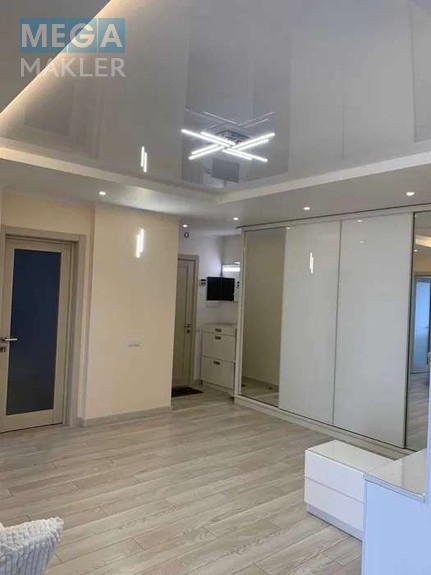 Оренда 3 кімнатної квартири, люкс, <a class="location-link" href="/kiev/" title="Недвижимость Київ">Київ</a>, <a class="location-link" href="/kiev/dneprovskij/" title="Недвижимость Дніпровський район">Дніпровський р-н</a>, пр. Соборності 30-А, ЖК Київська Венеція ( <img src="https://megamakler.com.ua/metro/ff0000.gif" alt="" class="metro" /> м. Левобережная, 15 хв. ) (изображение 16)