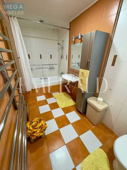 Оренда 3 кімнатної квартири, <a class="location-link" href="/kiev/" title="Недвижимость Київ">Київ</a>, <a class="location-link" href="/kiev/darnickij/" title="Недвижимость Дарницький район">Дарницький р-н</a>, Анны Ахматовой ул., 13 (изображение 12)