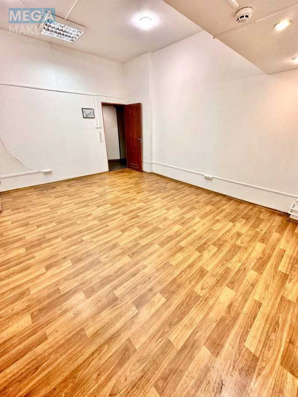 Оренда окремої будівлі/побудови, 40 кв.м, <a class="location-link" href="/kiev/" title="Недвижимость Київ">Київ</a>, <a class="location-link" href="/kiev/dneprovskij/" title="Недвижимость Дніпровський район">Дніпровський р-н</a>, Раїси Окіпної вул., 4а (изображение 3)