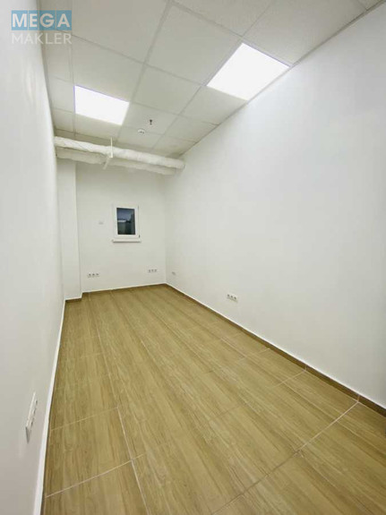 Оренда комерційної нерухомості, 21 кв.м, под офис, <a class="location-link" href="/kiev/" title="Недвижимость Київ">Київ</a>, <a class="location-link" href="/kiev/dneprovskij/" title="Недвижимость Дніпровський район">Дніпровський р-н</a>, Раїси Окіпної вул., 4 (изображение 2)