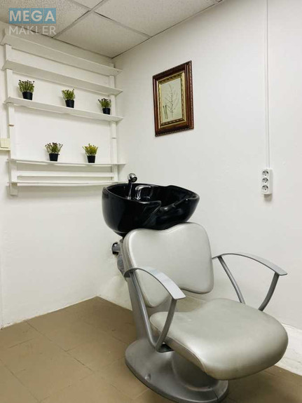 Оренда комерційної нерухомості, 46 кв.м, <a class="location-link" href="/kiev/" title="Недвижимость Київ">Київ</a>, <a class="location-link" href="/kiev/dneprovskij/" title="Недвижимость Дніпровський район">Дніпровський р-н</a>, Раїси Окіпної вул., 4а (изображение 9)