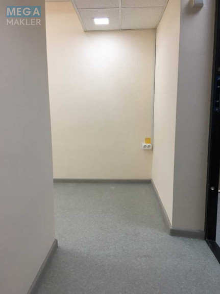 Оренда комерційної нерухомості, 10 кв.м, под офис, <a class="location-link" href="/kiev/" title="Недвижимость Київ">Київ</a>, <a class="location-link" href="/kiev/dneprovskij/" title="Недвижимость Дніпровський район">Дніпровський р-н</a>, Раїси Окіпної вул., 4 (изображение 3)