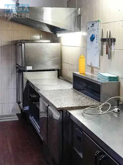 Оренда комерційної нерухомості, 81 кв.м, <a class="location-link" href="/kiev/" title="Недвижимость Київ">Київ</a>, <a class="location-link" href="/kiev/shevchenkovskij/" title="Недвижимость Шевченківський район">Шевченківський р-н</a>, Саксаганського вул. (изображение 4)