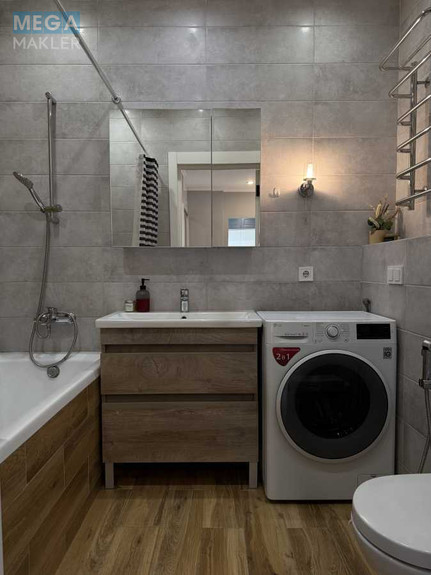 Продаж 2 кімнатної квартири (68/31/22), 16 пов. 16 пов. будинку, <a class="location-link" href="/kiev/" title="Недвижимость Київ">Київ</a>, <a class="location-link" href="/kiev/podolskij/" title="Недвижимость Подільський район">Подільський р-н</a>, Правди просп., 41Б (изображение 8)