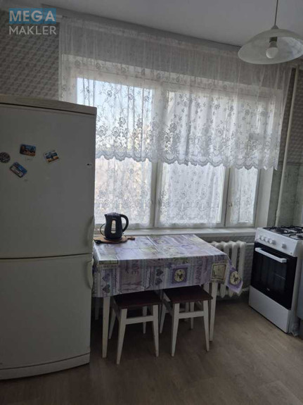 Оренда 3 кімнатної квартири, <a class="location-link" href="/kiev/" title="Недвижимость Київ">Київ</a>, <a class="location-link" href="/kiev/svyatoshinskij/" title="Недвижимость Святошинський район">Святошинський р-н</a>, Генерала Наумова вул., 31а (изображение 9)