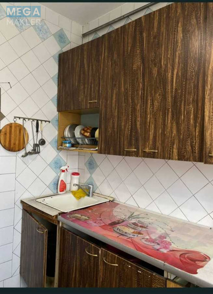 Продаж 3 кімнатної квартири (72/38/8), 4 пов. 4 пов. будинку, <a class="location-link" href="/kalinovka-pgt/" title="Недвижимость Калинівка">Калинівка</a>, Жовтнева, 3 (изображение 3)