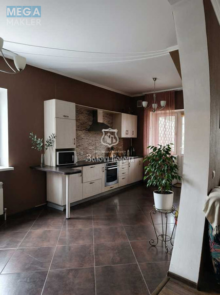 Продаж дома, 2 поверху, 280 кв.м, 5 кімнат, ділянка 12 соток, <a class="location-link" href="/chubinskoe/" title="Недвижимость Чубинське">Чубинське</a>, Вербицького вул., 11 (изображение 2)