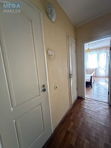 Продаж 3 кімнатної квартири (70/42/8), 9 пов. 10 пов. будинку, <a class="location-link" href="/brovary/" title="Недвижимость Бровари">Бровари</a>, Симона Петлюри, 17А (изображение 8)