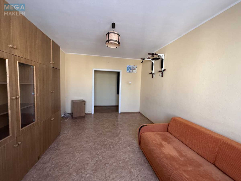 Продаж 3 кімнатної квартири (70/42/8), 9 пов. 10 пов. будинку, <a class="location-link" href="/brovary/" title="Недвижимость Бровари">Бровари</a>, Симона Петлюри, 17А (изображение 10)