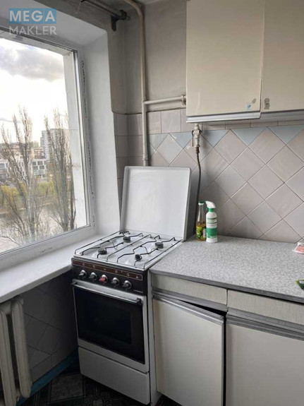 Оренда 2 кімнатної квартири, <a class="location-link" href="/kiev/" title="Недвижимость Київ">Київ</a>, <a class="location-link" href="/kiev/dneprovskij/" title="Недвижимость Дніпровський район">Дніпровський р-н</a>, Энтузиастов ул., 5 (изображение 5)