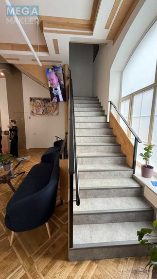 Продаж окремої будівлі/побудови, 850 кв.м, <a class="location-link" href="/kiev/" title="Недвижимость Київ">Київ</a>, <a class="location-link" href="/kiev/pecherskij/" title="Недвижимость Печерський район">Печерський р-н</a>, Старонаводницька вул., 4в (изображение 4)