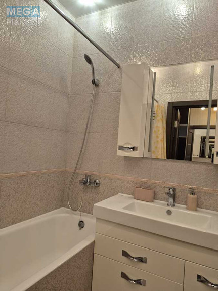 Оренда 1 кімнатної квартири, <a class="location-link" href="/kiev/" title="Недвижимость Київ">Київ</a>, <a class="location-link" href="/kiev/dneprovskij/" title="Недвижимость Дніпровський район">Дніпровський р-н</a>, Регенераторная ул., 4 (изображение 12)